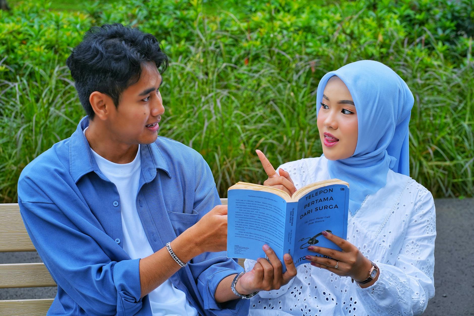 Panduan Cerdas Menaklukkan Pasar Kerja Semarang: Dari Info Lowongan Hingga Strategi Jitu?