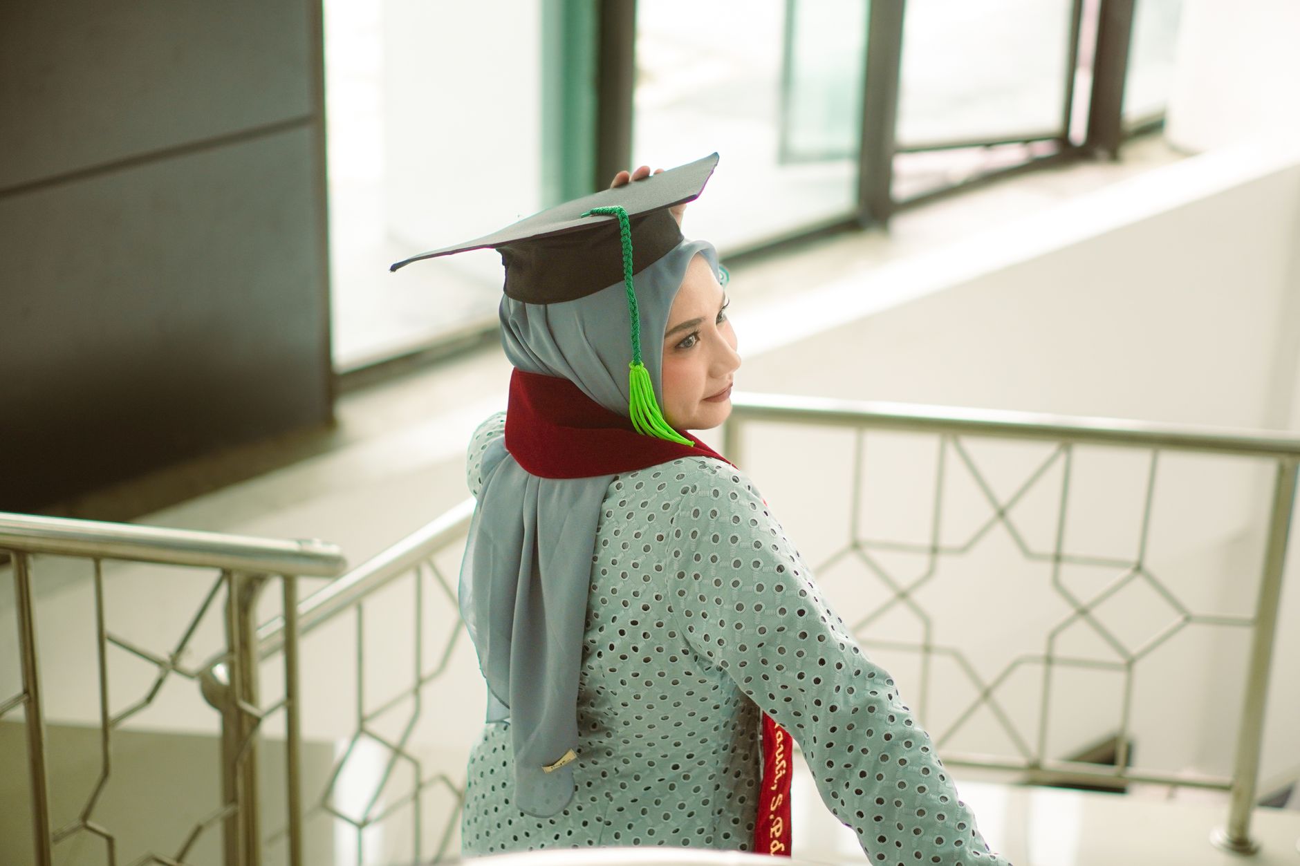 Lulus Kuliah Langsung Kerja: Tips Jujur Buat Kamu yang Baru Mulai Cari Loker